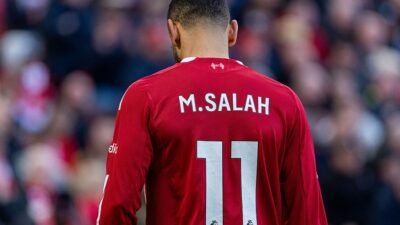 “Mo Salah, Pemain Liverpool yang Tak Ambil Gaji Tahun Terakhirnya: Apa Yang Sebenarnya Terjadi?”