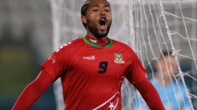 “Mesin Gol Saint Kitts & Nevis: Penerus Legenda Striker di Divisi Kelima Inggris”